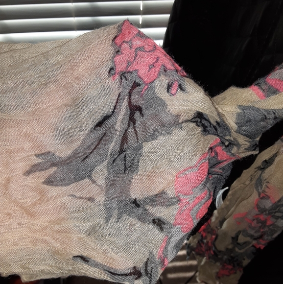 Scarf - Picture 3 of 3